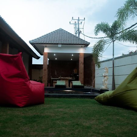 Aghasvina Guest House Canggu 외부 사진