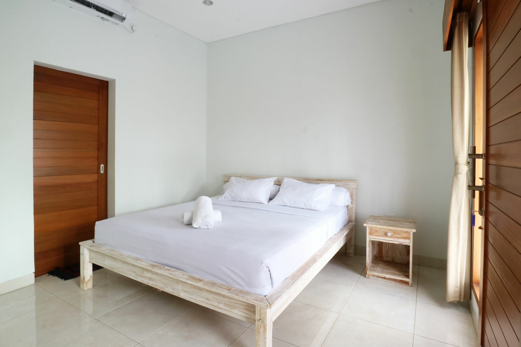 Aghasvina Guest House Canggu 외부 사진